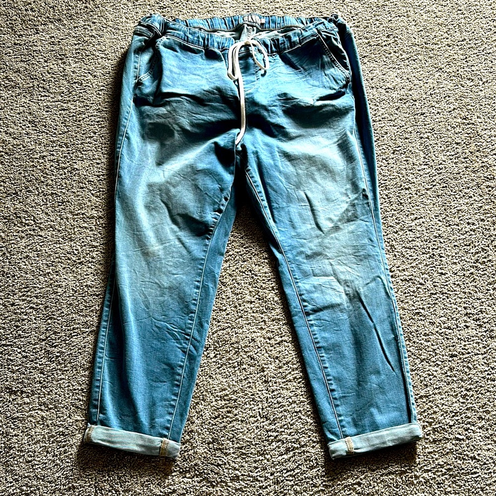 Torrid baggy tie waist ankle jeans size 3R never worn